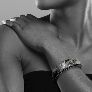 Small cuff